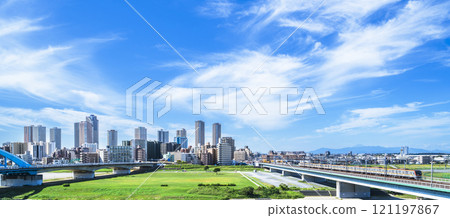 川崎/武藏小杉城市景觀 玉川綠地與塔樓公寓大樓[神奈川縣/川崎市] 121197867