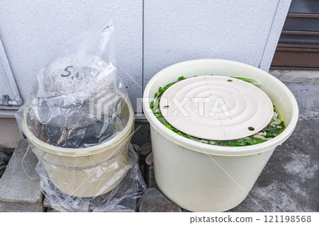 Homemade pickled radish and Nozawana 121198568