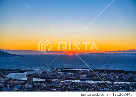 [Shizuoka Prefecture] Numazu Port and the sunset over Suruga Bay 121202443