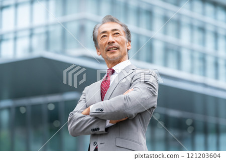 商務高級男性肖像 121203604