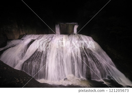 Fukuroda Falls in Ibaraki Prefecture, one of Japan's three most famous waterfalls, illuminated in the darkness Fukuroda Falls in Ibaraki Prefecture, one of Japan's three most famous waterfalls, illuminated in the darkness 121205673