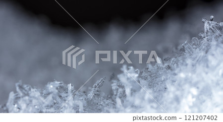natural snowflakes on snow, winter natural snowflakes on snow, winter 121207402