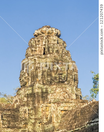 The face of the Temple of Bayon Nakhon Thom, Angkor, Siem Reap, Cambodia 121207439