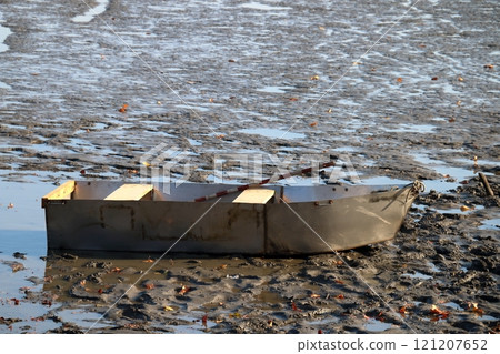 Abandoned boat on the lake. Abandoned boat on the lake. 121207652