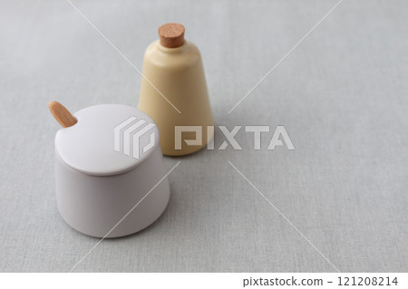 Table with condiments 121208214