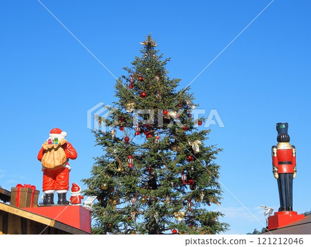 Kanagawa Prefecture, Yokohama Red Brick Warehouse Christmas Tree, December 121212046