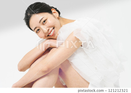 Beauty portrait of young woman Beauty portrait of young woman 121212321