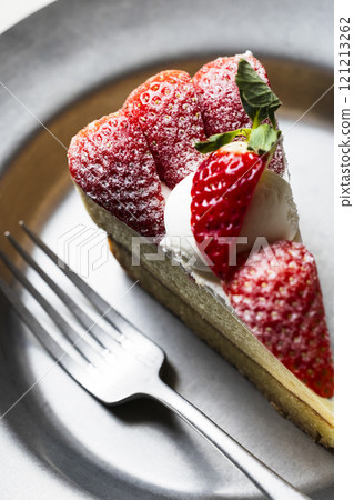 Strawberry tart 121213262