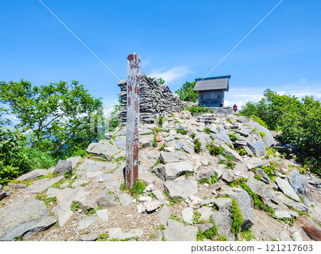 Summer climbing of Mt. Azuma and Mt. Nekodake (summit of Mt. Azuma) Summer climbing of Mt. Azuma and Mt. Nekodake (summit of Mt. Azuma) 121217603