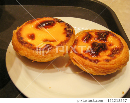 Macaron's egg tart 121218257