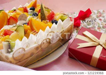 Fluffy cake with plenty of fruit Fluffy cake with plenty of fruit 121219368