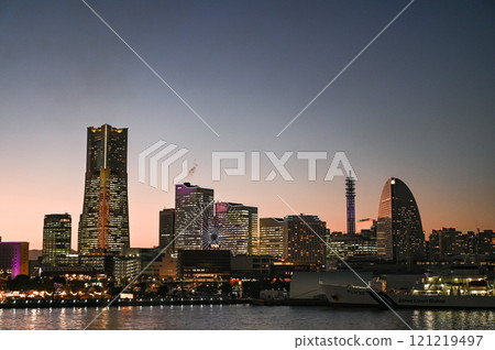 Evening scenery of Yokohama Minato Mirai 121219497