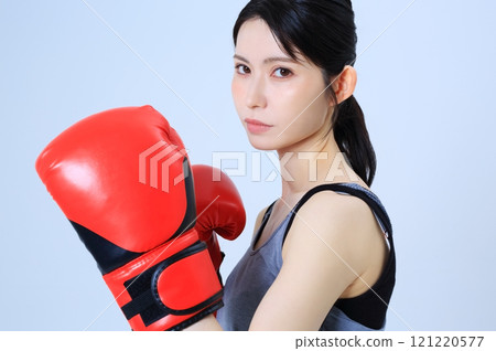 女拳擊手的形象 121220577