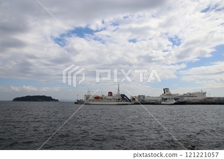 Mikasa pier 121221057