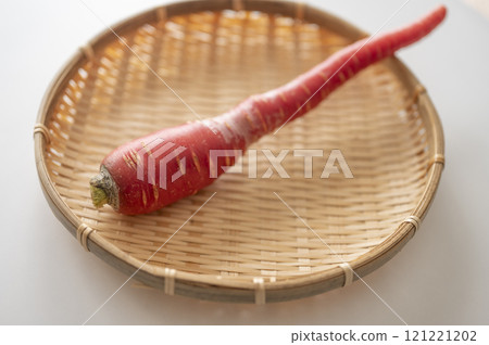 New Year's vegetable: Kintoki carrots New Year's vegetable: Kintoki carrots 121221202