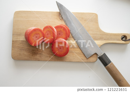 New Year's vegetable, cut Kintoki carrots 121221631