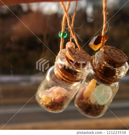 小瓶子裡的貝殼，海玻璃 121223538