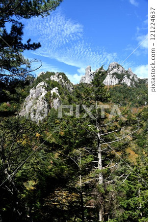 Autumn sky and Mount Mizugaki Autumn sky and Mount Mizugaki 121224637