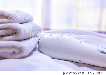 毛巾和輕型除毛器 毛巾和輕型除毛器 121224976