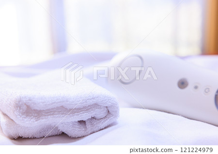 毛巾和輕型除毛器 121224979