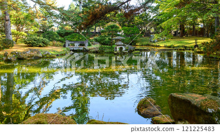 Garden with afternoon light streaming in, Torigata Hall, a nationally designated scenic spot, Odate City, Akita Prefecture Garden with afternoon light streaming in, Torigata Hall, a nationally designated scenic spot, Odate City, Akita Prefecture 121225483