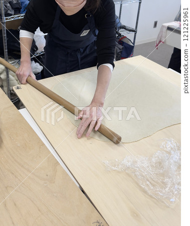 蕎麥麵製作教室 擀麵杖 蕎麥麵製作教室 擀麵杖 121225961