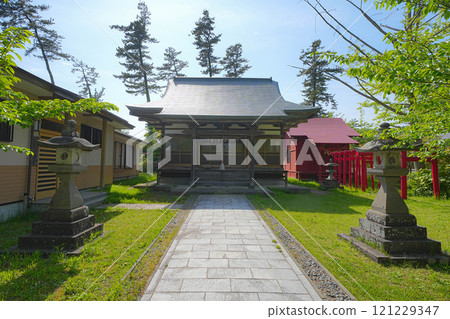 Honjo Shrine 121229347