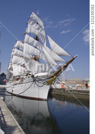 Nippon Maru Memorial Park Pacific Ocean Swan Full Sail 2 Nippon Maru Memorial Park Pacific Ocean Swan Full Sail 2 121230162