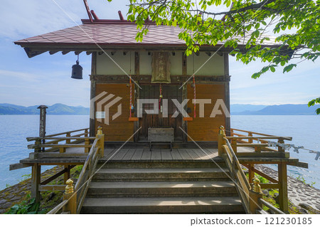 Ukiki Shrine 121230185