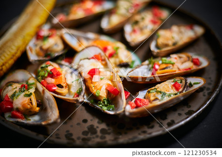 Baked Mussels with Cheese 121230534