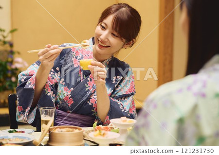 Women enjoying a meal at a ryokan (Japanese inn) Photo courtesy of Shiratama no Yu Izumikei Women enjoying a meal at a ryokan (Japanese inn) Photo courtesy of Shiratama no Yu Izumikei 121231730