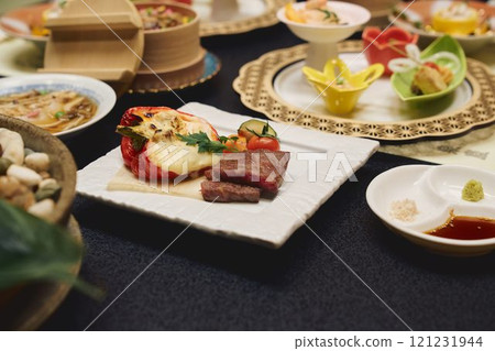 Kaiseki cuisine at a luxury inn. Photo courtesy of Shiratama no Yu, Izumikei Kaiseki cuisine at a luxury inn. Photo courtesy of Shiratama no Yu, Izumikei 121231944