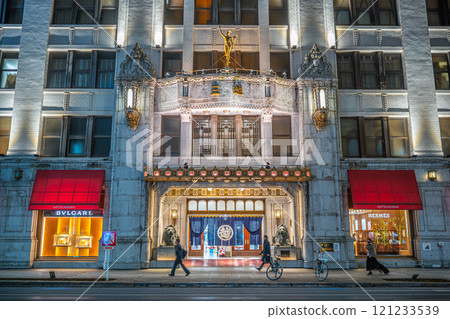 Cityscape of Muromachi Nihonbashi, Chuo Ward, Tokyo Mitsukoshi Nihonbashi Main Store Main Building Cityscape of Muromachi Nihonbashi, Chuo Ward, Tokyo Mitsukoshi Nihonbashi Main Store Main Building 121233539