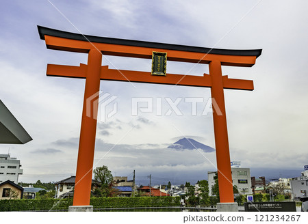 Fujisan Hongu Sengen Taisha Shrine, First Torii Gate and Mount Fuji, Fujinomiya City, Shizuoka Prefecture Fujisan Hongu Sengen Taisha Shrine, First Torii Gate and Mount Fuji, Fujinomiya City, Shizuoka Prefecture 121234267