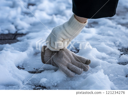 Cold winter image 121234276