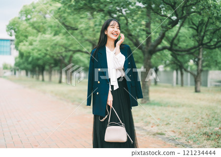 woman going out woman going out 121234444