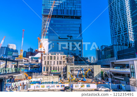 Tokyo cityscape in Japan - Year-end ruins... Farewell to the West Exit of Shibuya Station... and on to a new era... = December 17th 121235491