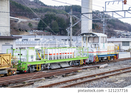 Crushed stone transport vehicle (hopper vehicle) 121237716