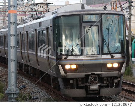 223系列新快速列車(W28)通過岸站 223系列新快速列車(W28)通過岸站 121238677