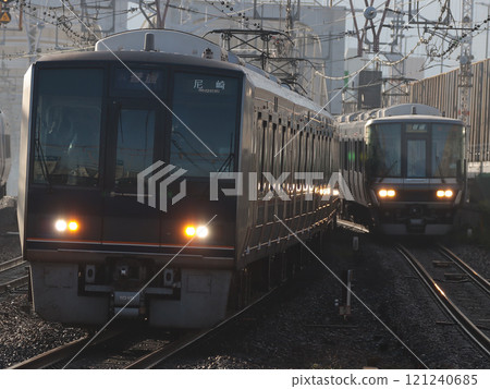 地方列車之間的熱火！ （S5 和 MA13） 121240685