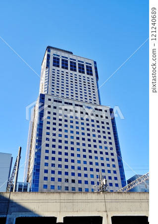 JR 塔和高架橋 JR 塔和高架橋 121240689