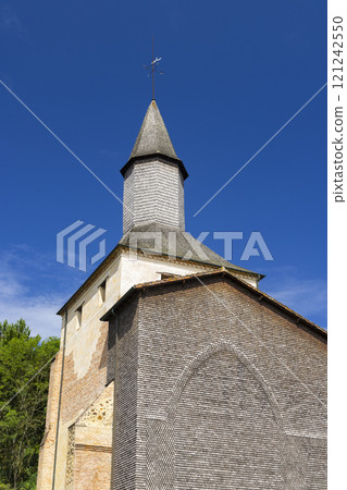 Clocher porche de Mimizan, UNESCO site, Camino de Santiago, New Aquitaine, France 121242550