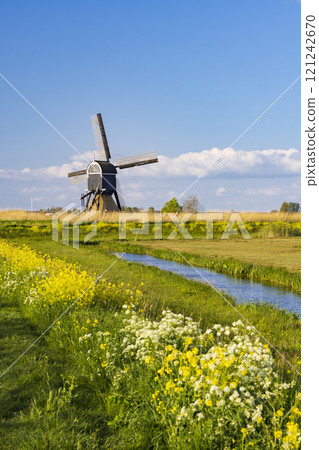 Windmill Broekmolen, Molenlanden - Nieuwpoort, The Netherlands Windmill Broekmolen, Molenlanden - Nieuwpoort, The Netherlands 121242670