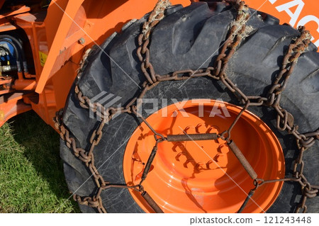 Snow removing car tire chain Snow removing car tire chain 121243448