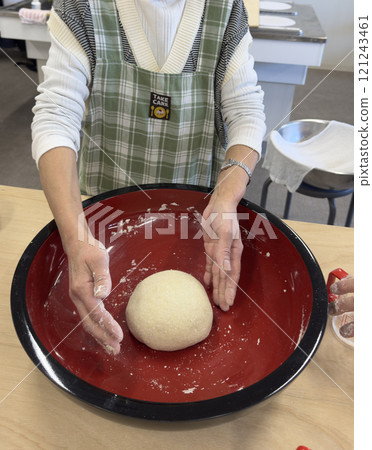Making soba noodles - kneaded balls - chrysanthemum kneading 121243461