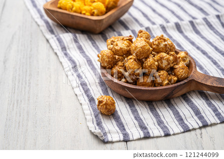 Delicious looking popcorn 121244099