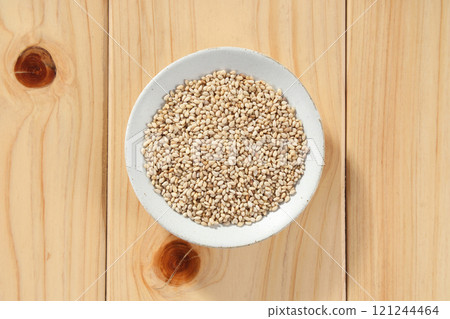 White sesame seeds Roasted sesame seeds White sesame seeds Roasted sesame seeds 121244464