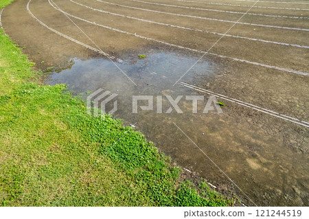 軌道上的水坑 軌道上的水坑 121244519