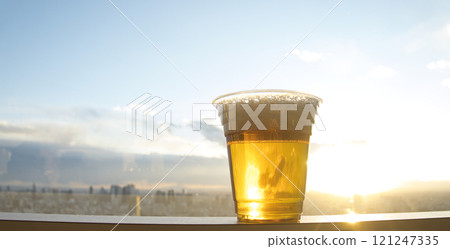 日落和啤酒 日落和啤酒 121247335