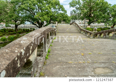 Spectacles Bridge in Isahaya Park, Isahaya City, Nagasaki Prefecture 121247387